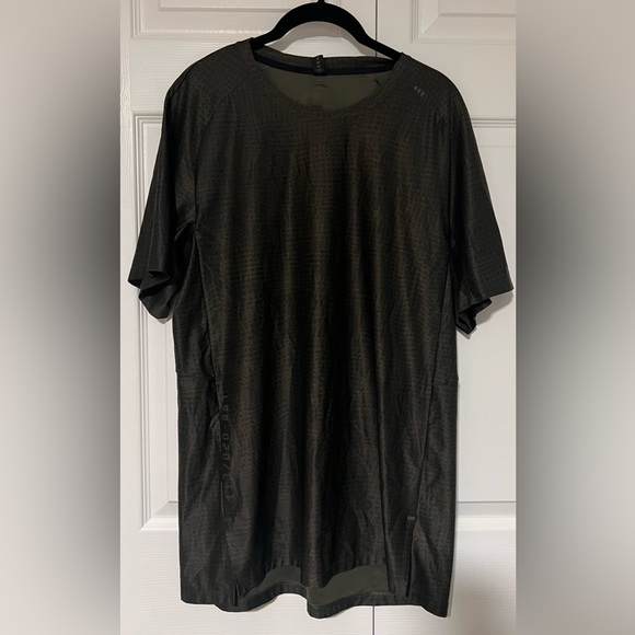 lululemon athletica Other - Men's Lululemon Athletic Short Sleeved Shirt